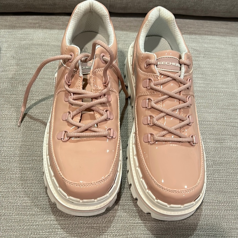 Skechers